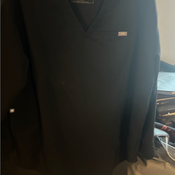 Figs Black Technical Collection Top - Picture 3 of 3